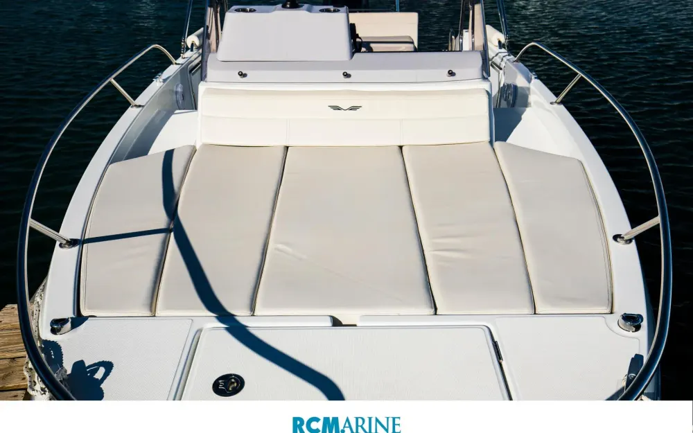 slider 5 Beneteau Flyer 7 SUNdeck