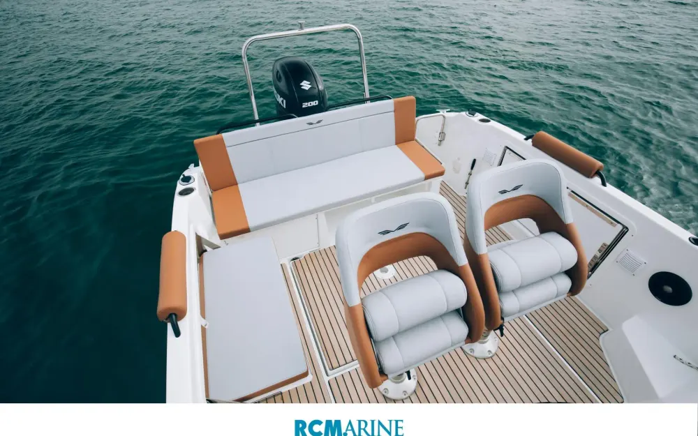 slider 9 Beneteau Flyer 7 SUNdeck