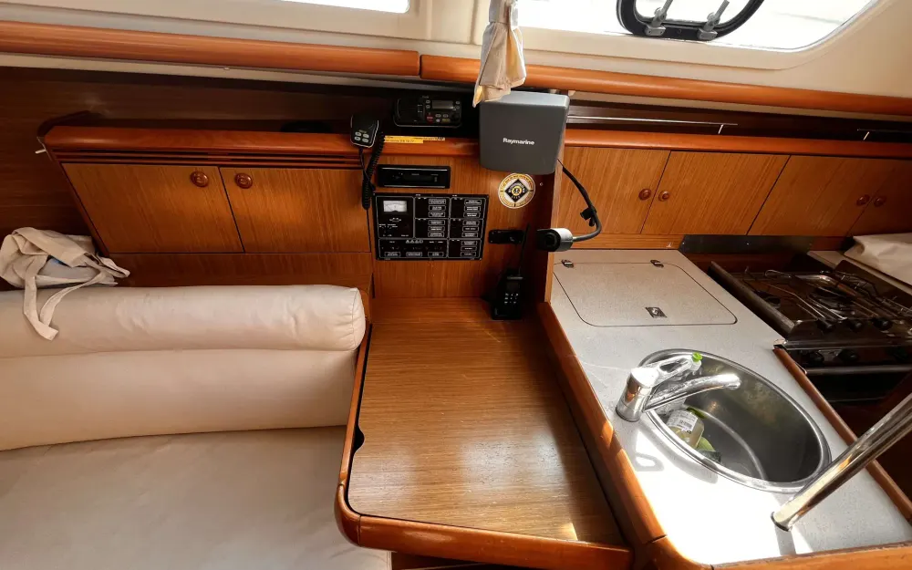 slider 11 Jeanneau Sun Odyssey 32 i