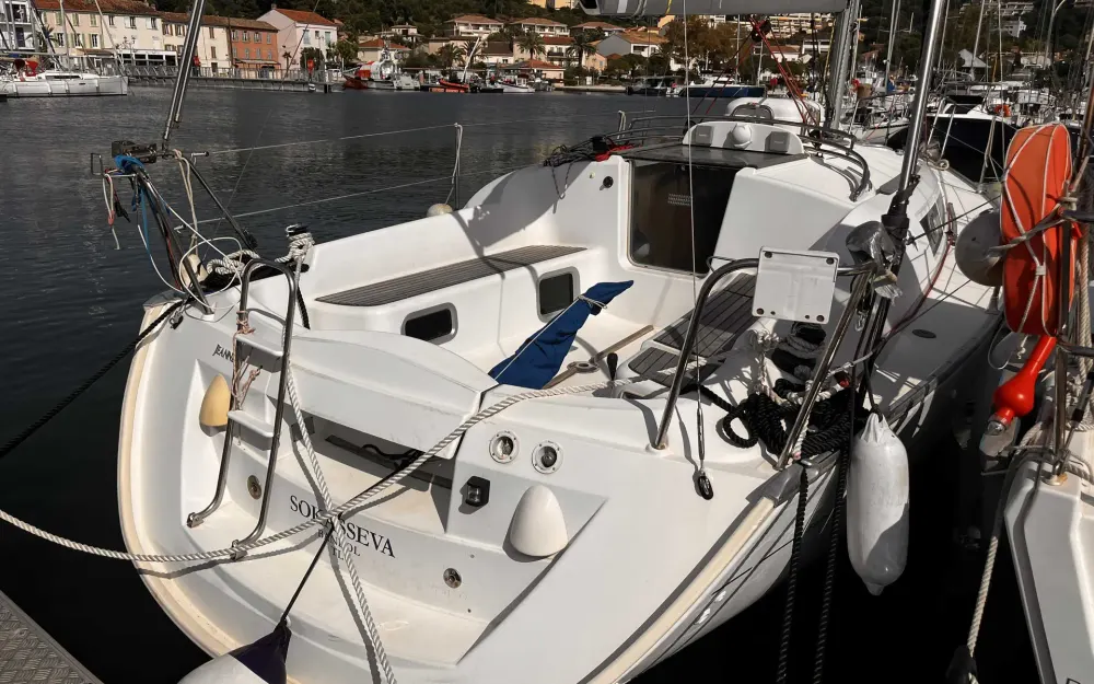 slider 1 Jeanneau Sun Odyssey 32 i