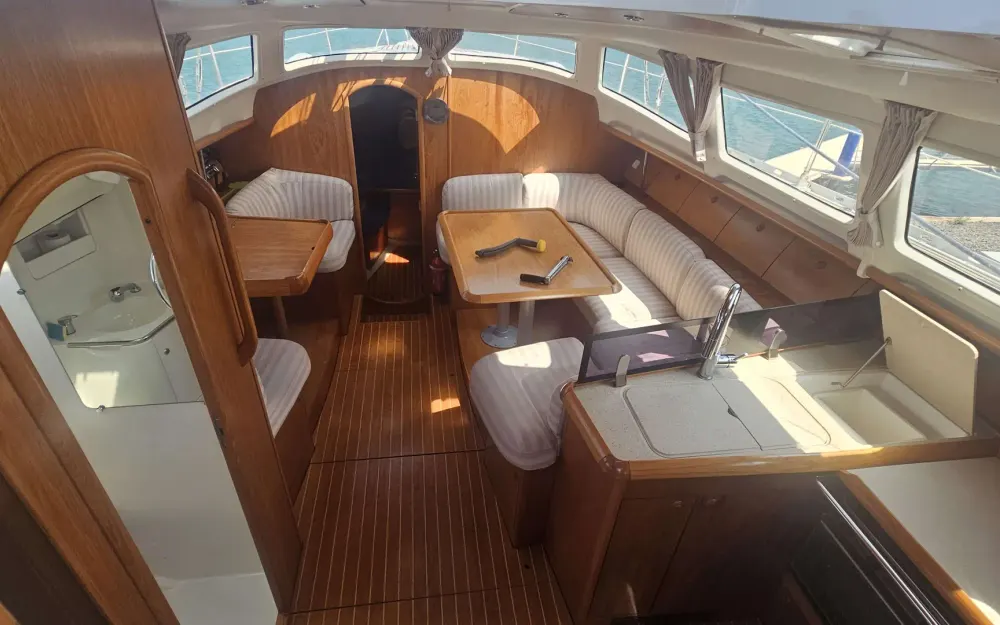 slider 1 Jeanneau Sun Odyssey 40 DS