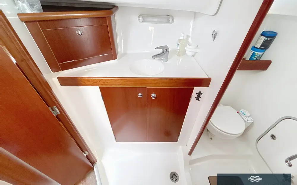slider 11 Beneteau Antares 10.80