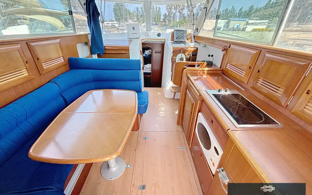 slider 1 Beneteau Antares 10.80