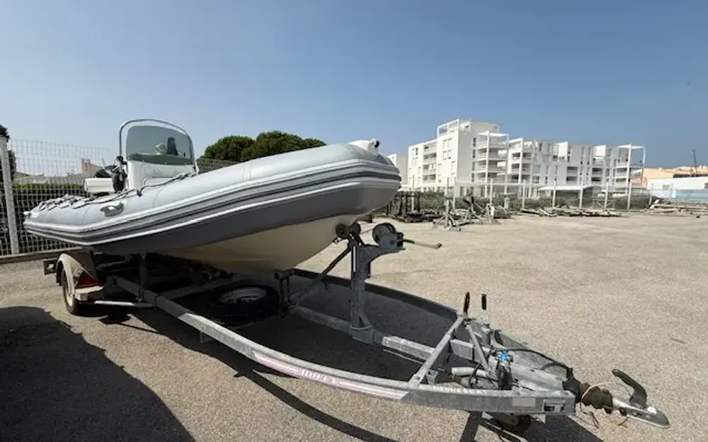 slider 1 Bombard Explorer 550SB