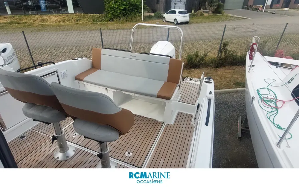 slider 4 Beneteau Flyer 7 SPACEdeck