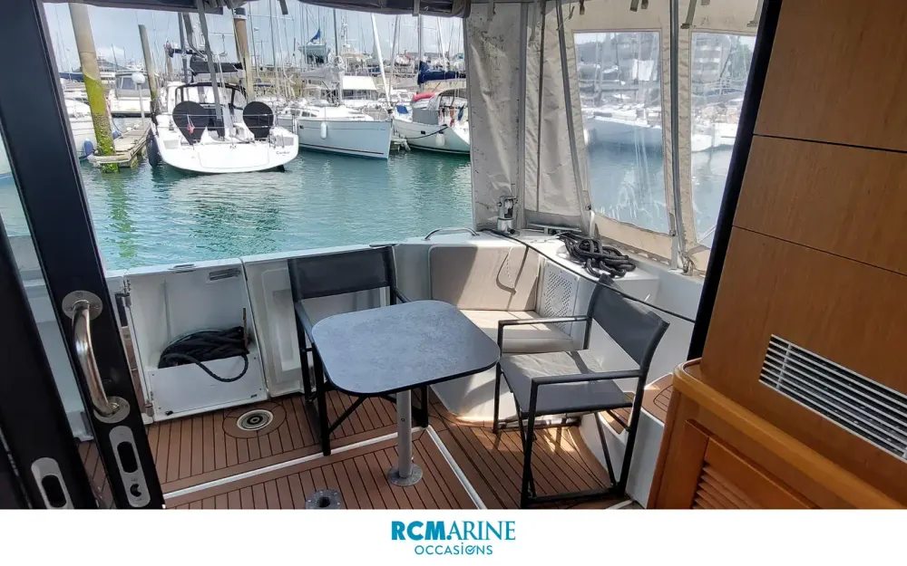 slider 9 Beneteau Swift Trawler 35