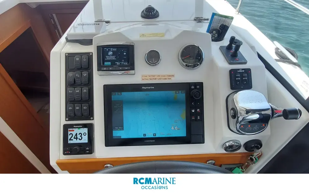 slider 7 Beneteau Swift Trawler 35
