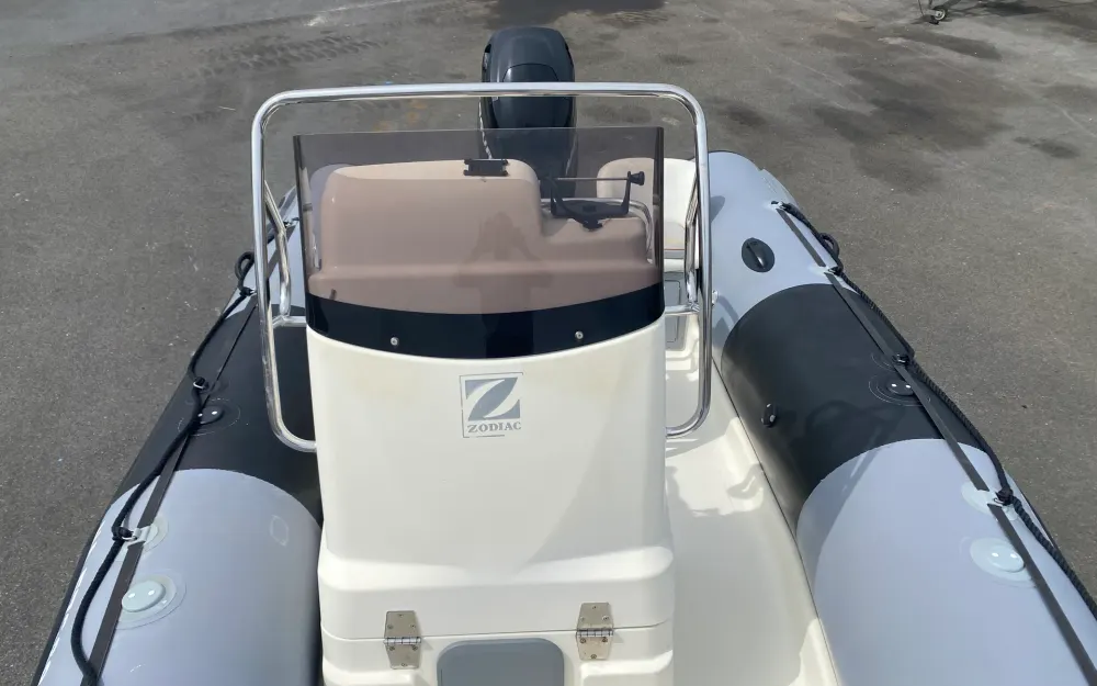 slider 11 Zodiac Pro Open 550 Neo
