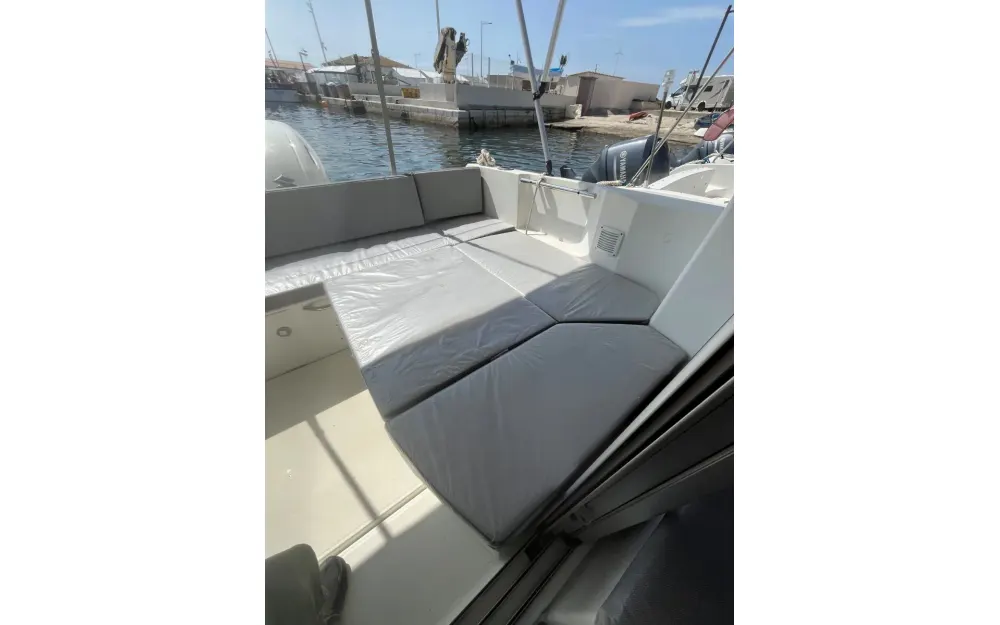 slider 6 Jeanneau MERRY FISHER 695 CR