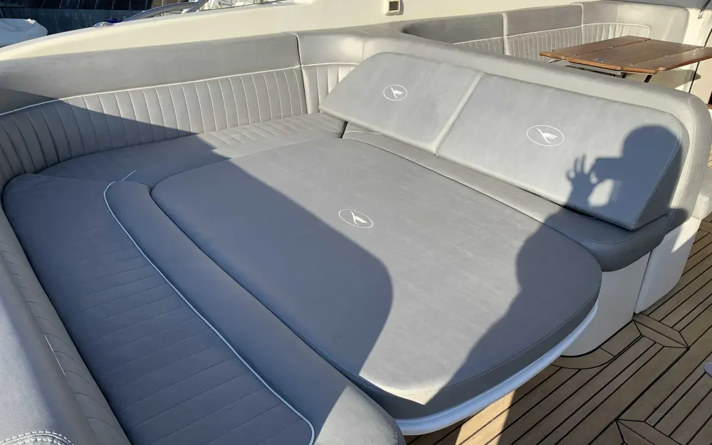 slider 11 Airon Marine  4300 T-Top