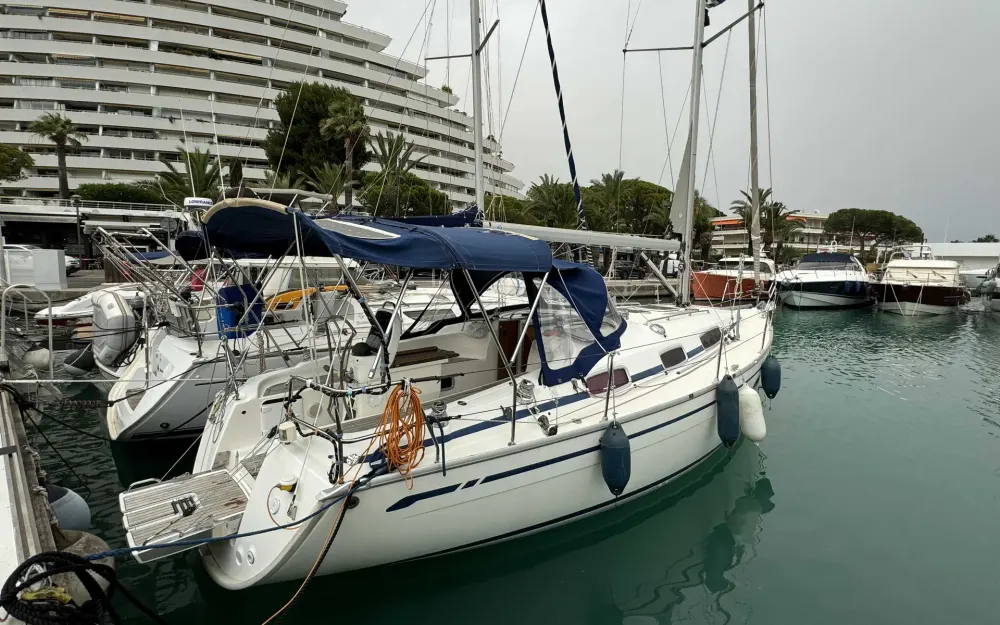 slider 0 Bavaria Cruiser 34