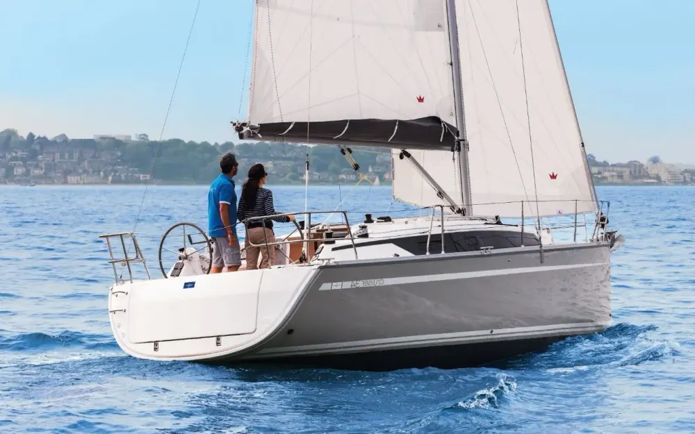 slider 10 Bavaria Cruiser 34