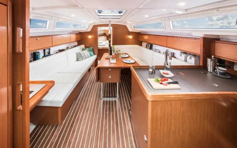 slider 18 Bavaria Cruiser 34