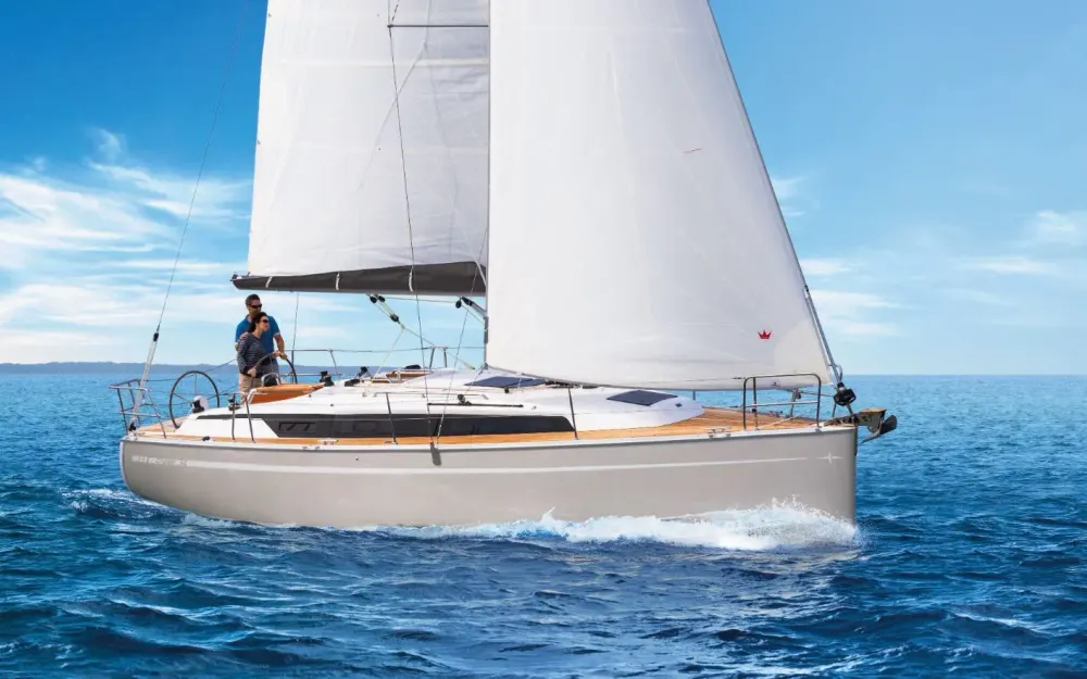 slider 1 Bavaria Cruiser 34