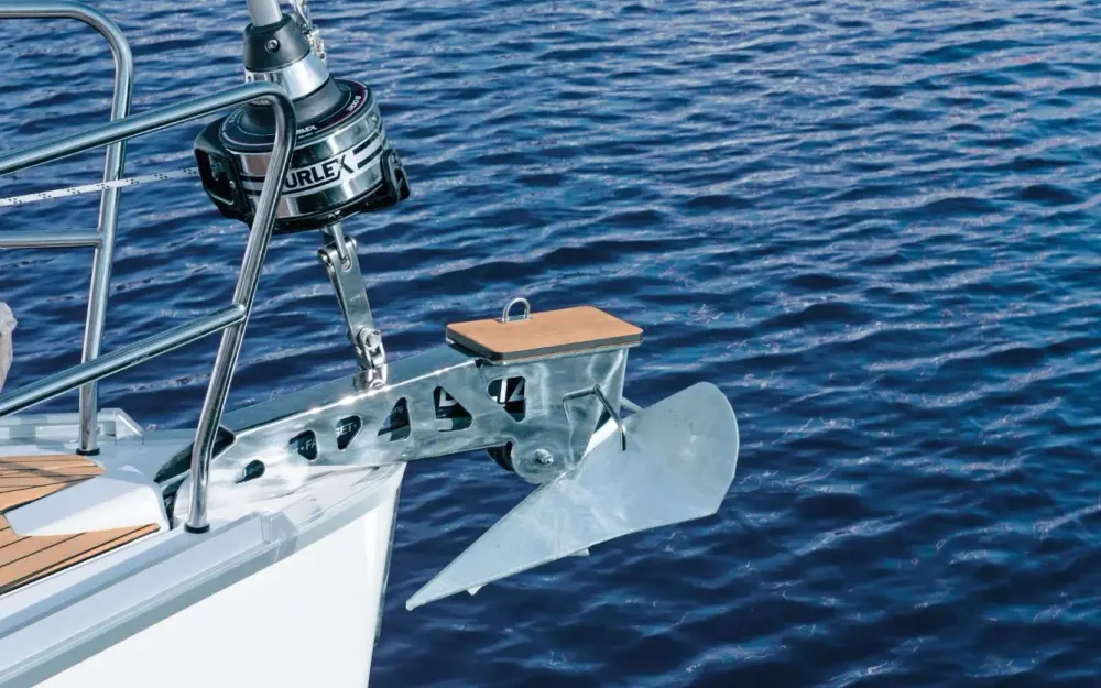 slider 8 Bavaria Cruiser 37