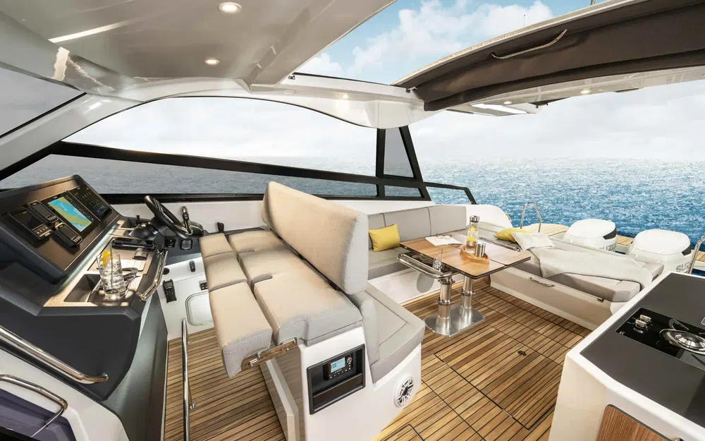 slider 10 Bavaria Vida 33 Coupe