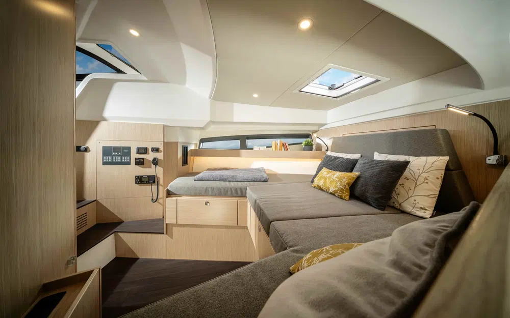 slider 16 Bavaria Vida 33 Coupe