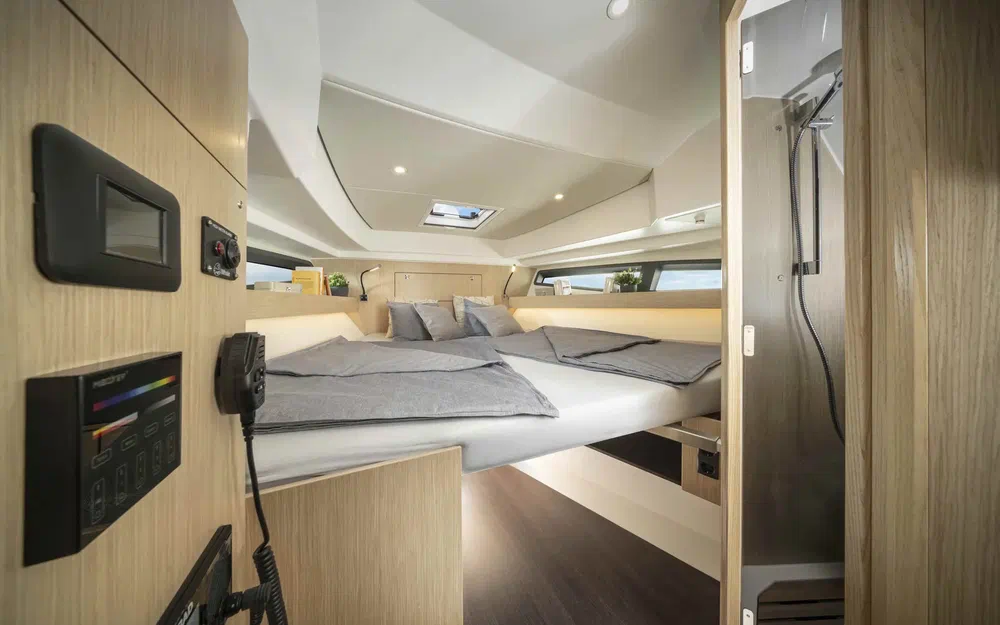 slider 18 Bavaria Vida 33 Coupe