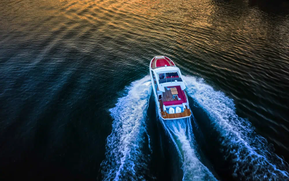 slider 2 Bavaria Vida 33 Coupe