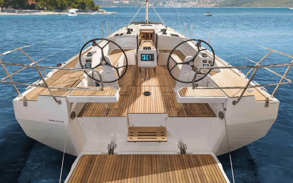 slider 9 Bavaria C42
