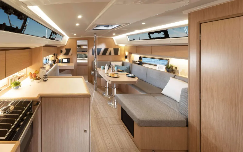 slider 13 Bavaria C42