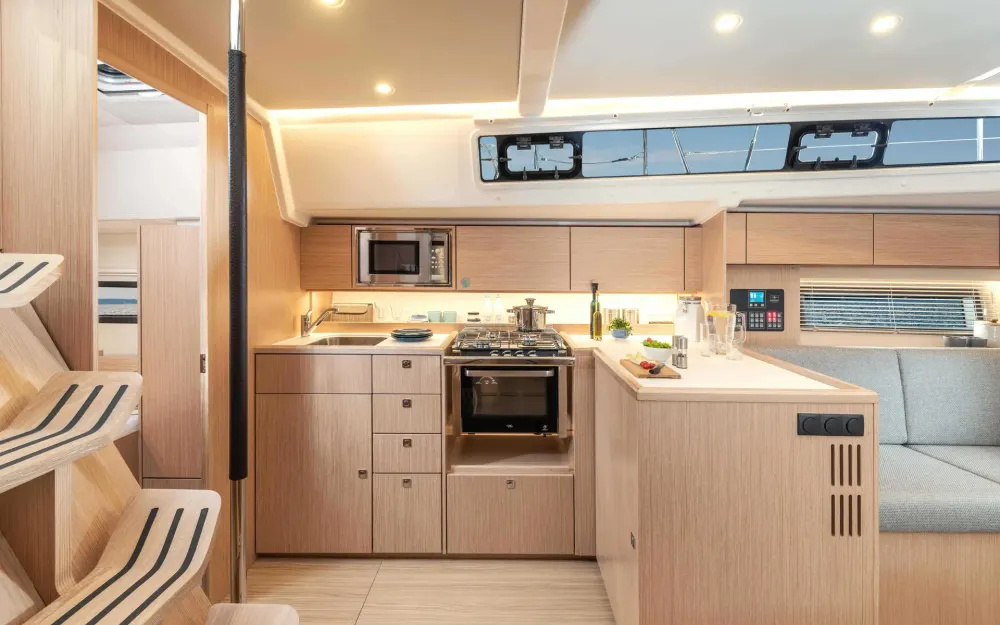 slider 16 Bavaria C42