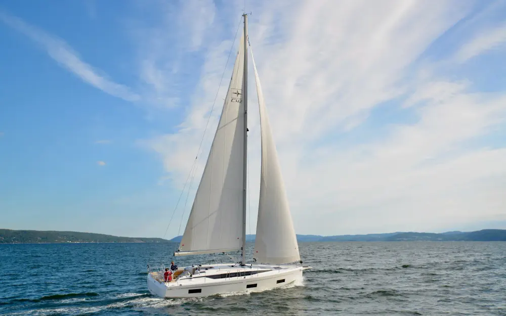 slider 1 Bavaria C42