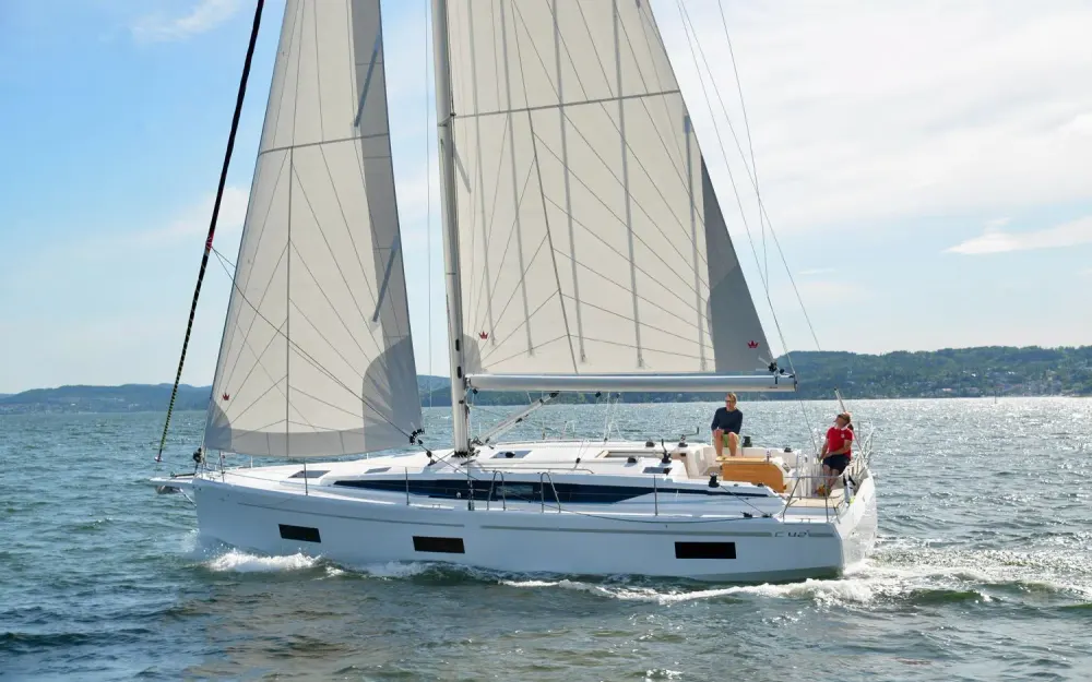 slider 4 Bavaria C42