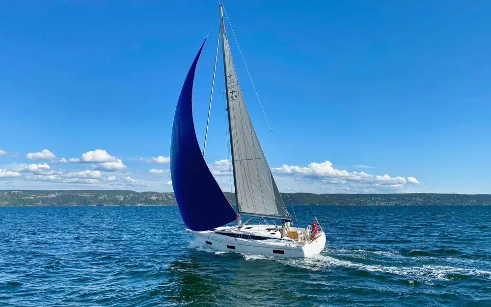 slider 6 Bavaria C42