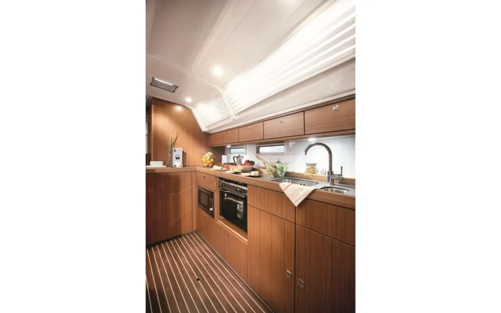 slider 10 Bavaria Cruiser 46