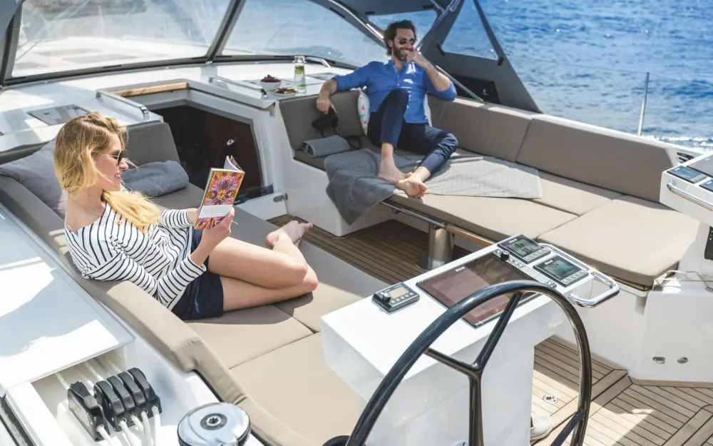 slider 11 Bavaria C57