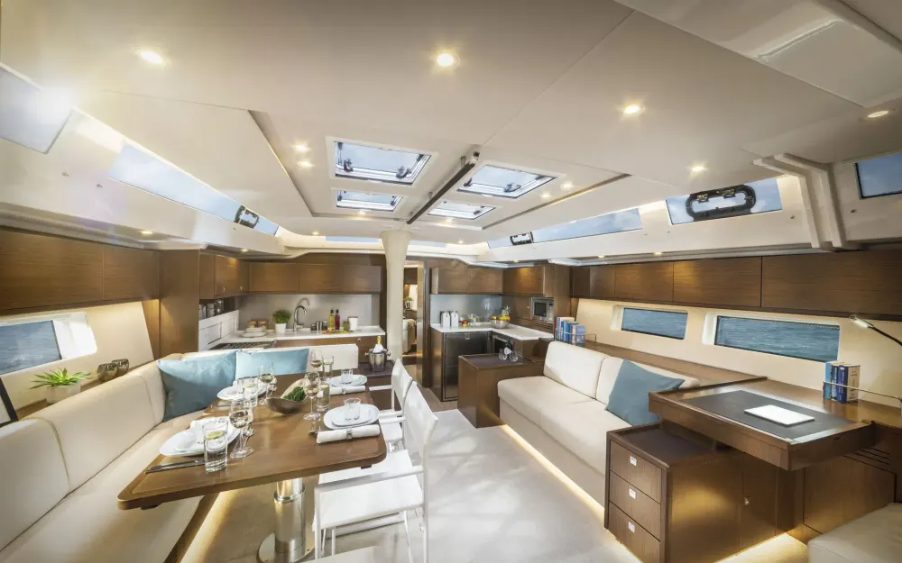 slider 19 Bavaria C57