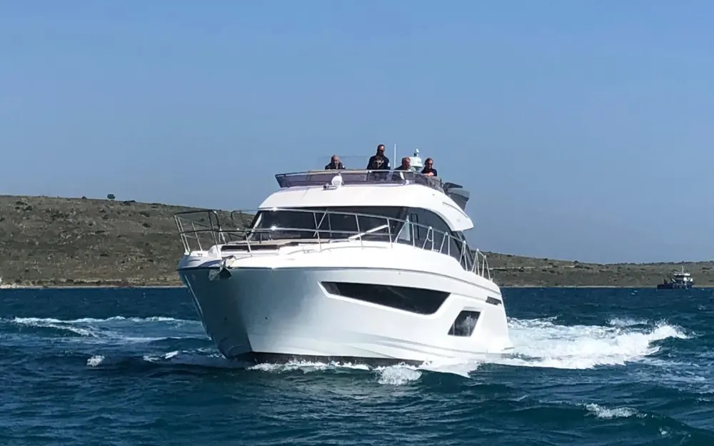 slider 1 Bavaria R55 Fly