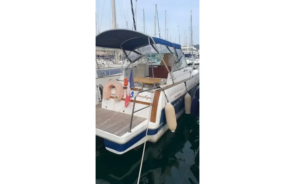 slider 1 Beneteau Ombrine 800