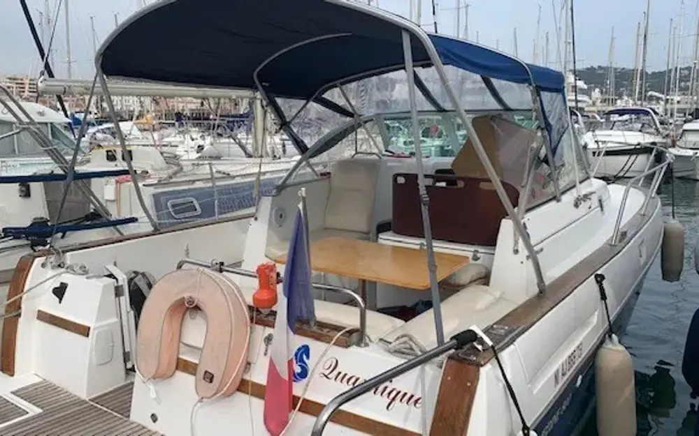 slider 2 Beneteau Ombrine 800