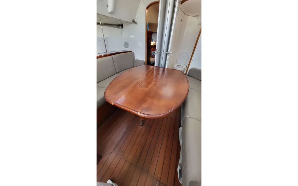 slider 16 Beneteau First 40.7