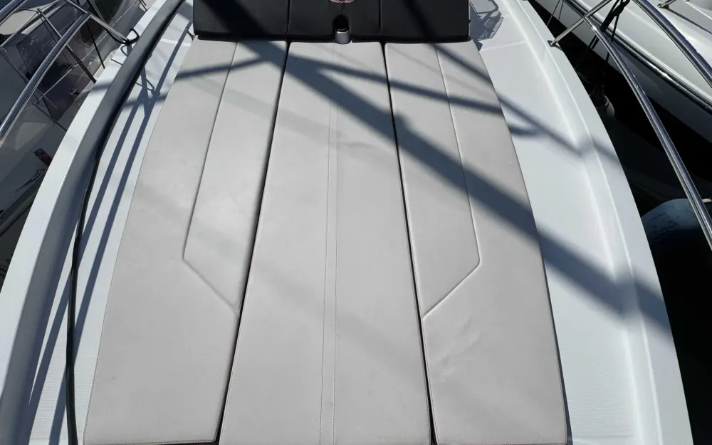 slider 4 Beneteau Flyer 8.8 SUNdeck