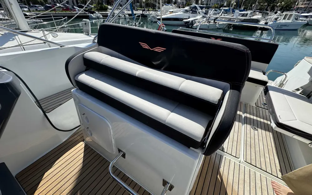 slider 5 Beneteau Flyer 8.8 SUNdeck