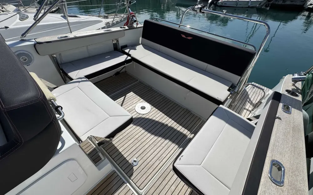 slider 6 Beneteau Flyer 8.8 SUNdeck