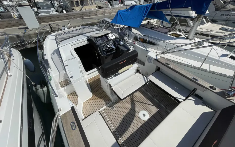 slider 8 Beneteau Flyer 8.8 SUNdeck