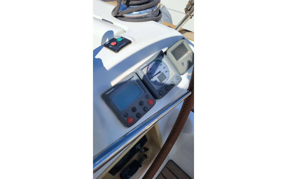 slider 10 Beneteau Oceanis 40