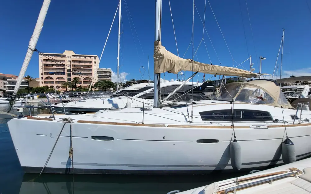 slider 4 Beneteau Oceanis 40
