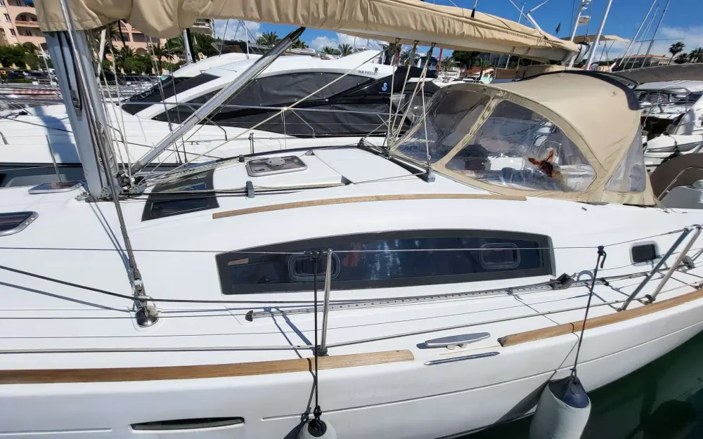slider 5 Beneteau Oceanis 40