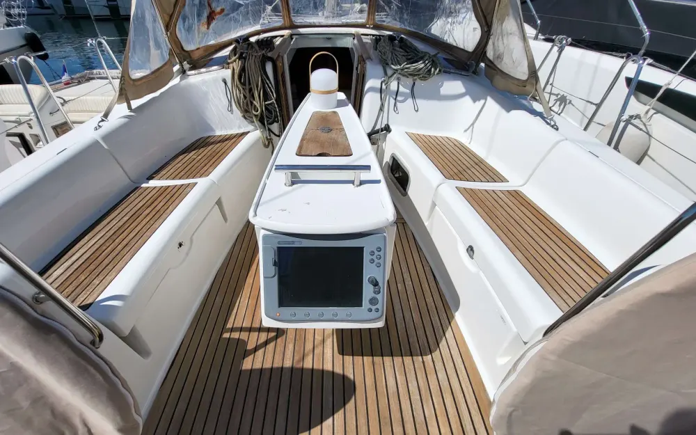 slider 6 Beneteau Oceanis 40