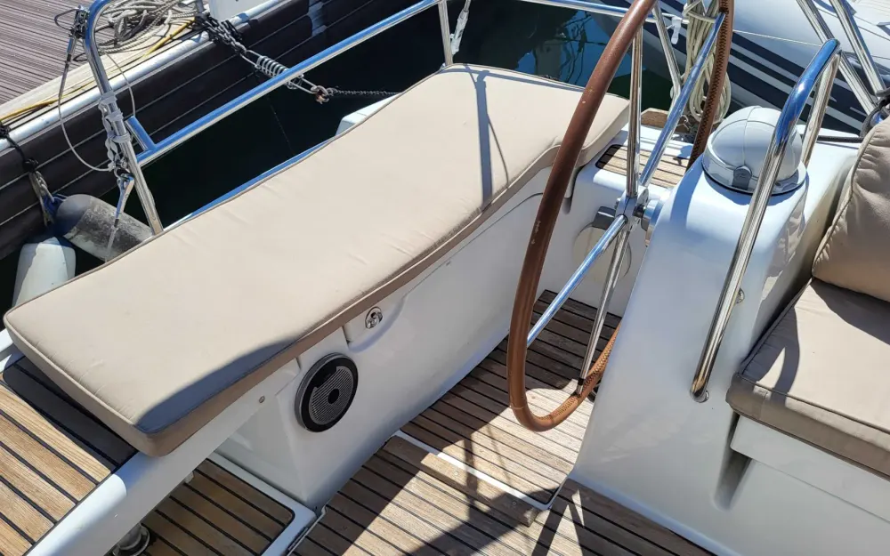 slider 8 Beneteau Oceanis 40