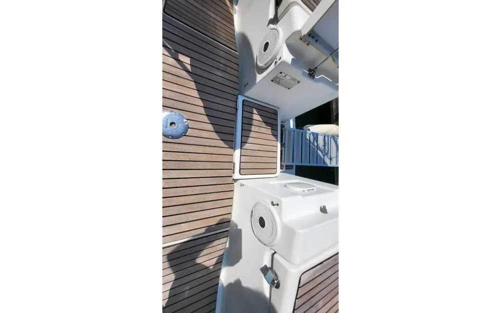 slider 9 Beneteau Oceanis 40