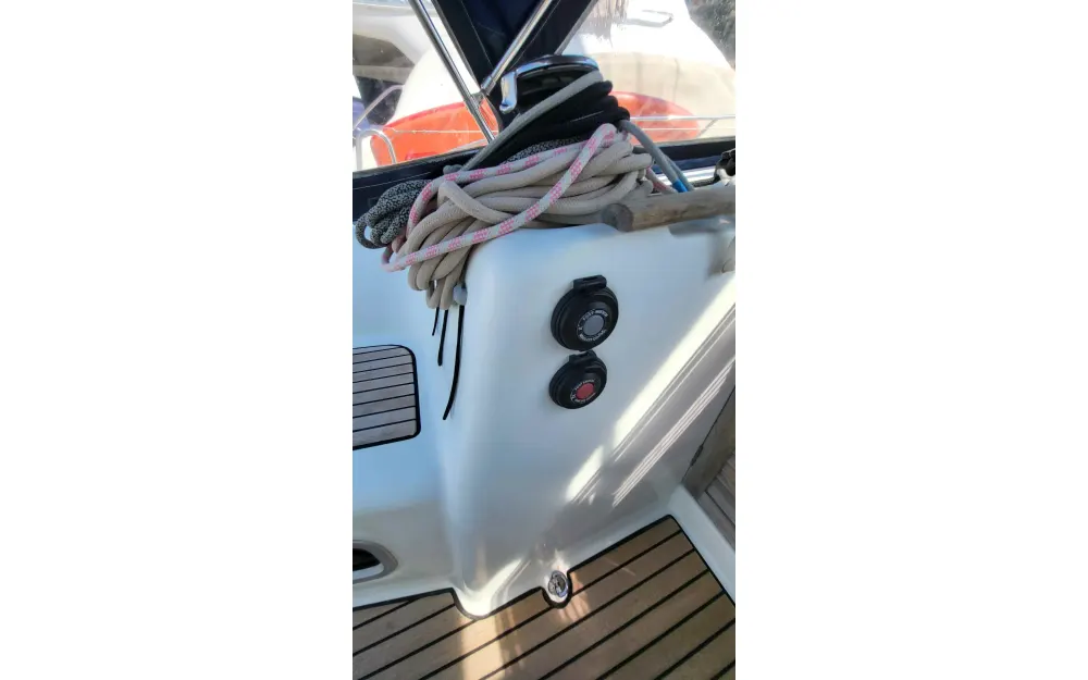 slider 14 Beneteau Oceanis 40