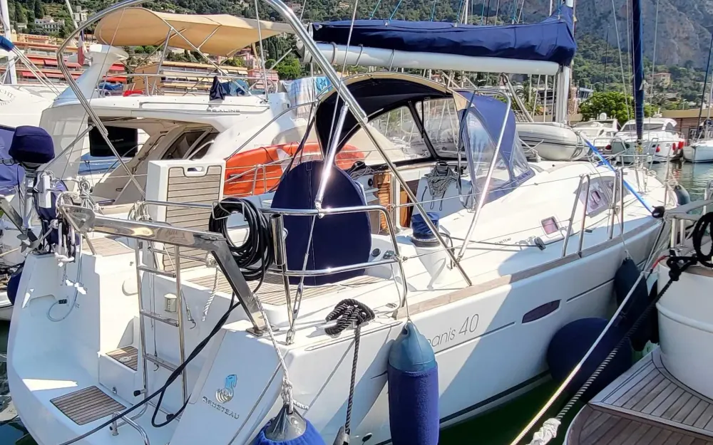 slider 1 Beneteau Oceanis 40