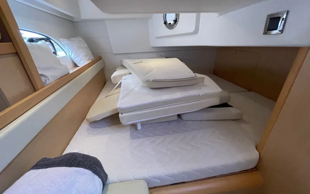 slider 18 Beneteau Gran Turismo 34