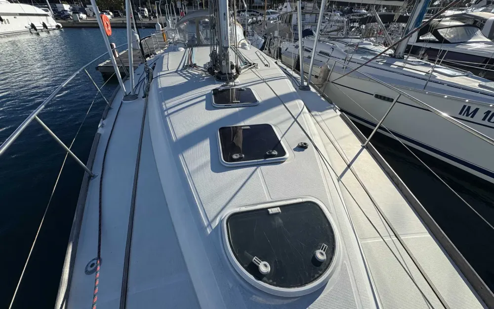 slider 9 Beneteau First 47.7